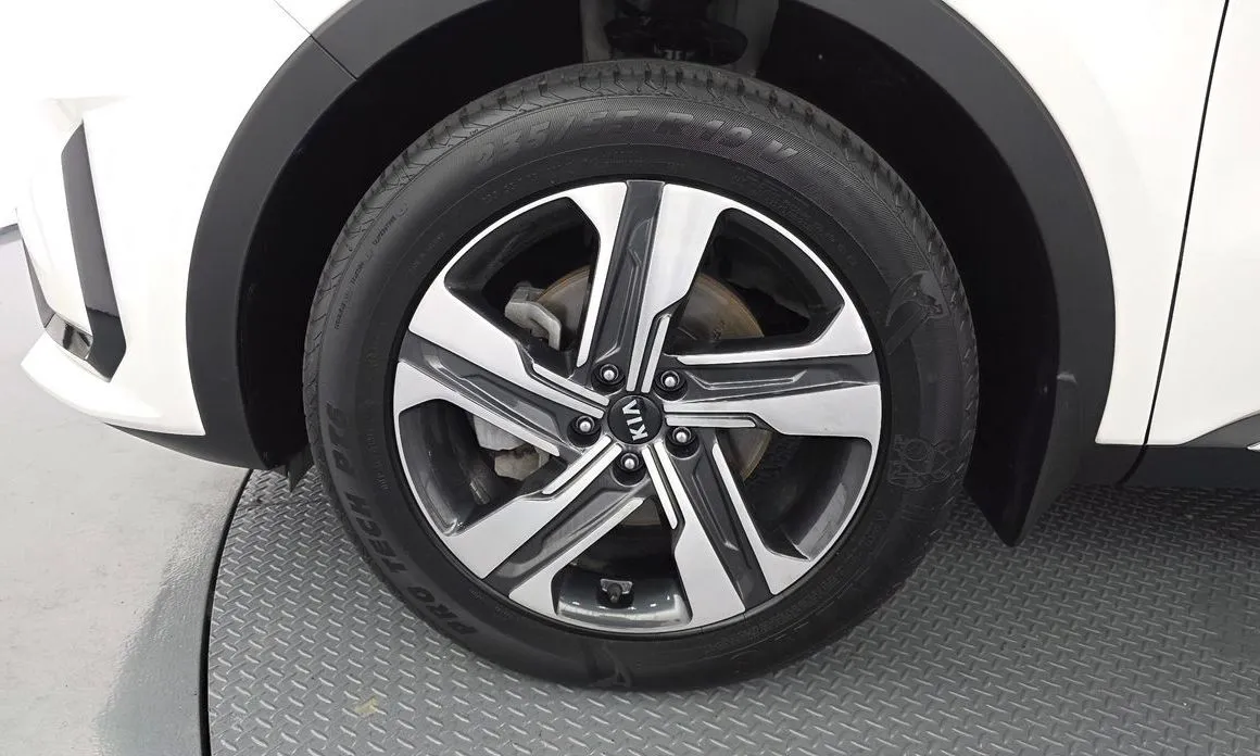 Kia Sorento — фото 10