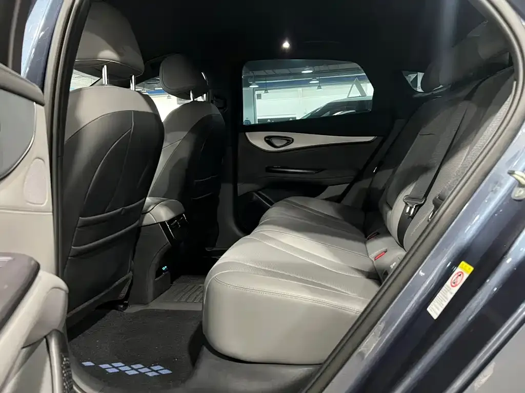 BYD Seal 07 DM-i 2025 из CN, фото 3