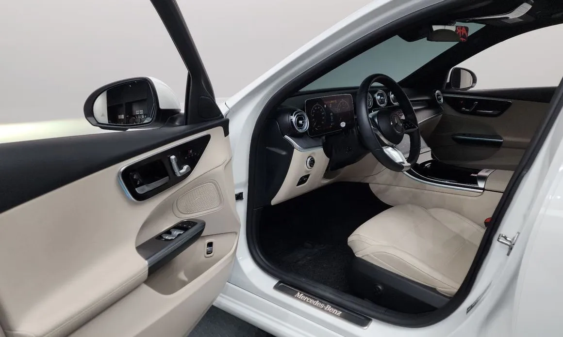 Mercedes-Benz C-Class 2023 из KR, фото 4