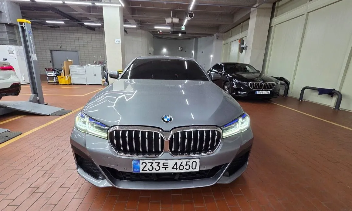 BMW 5-Series 2023 из KR, фото 1