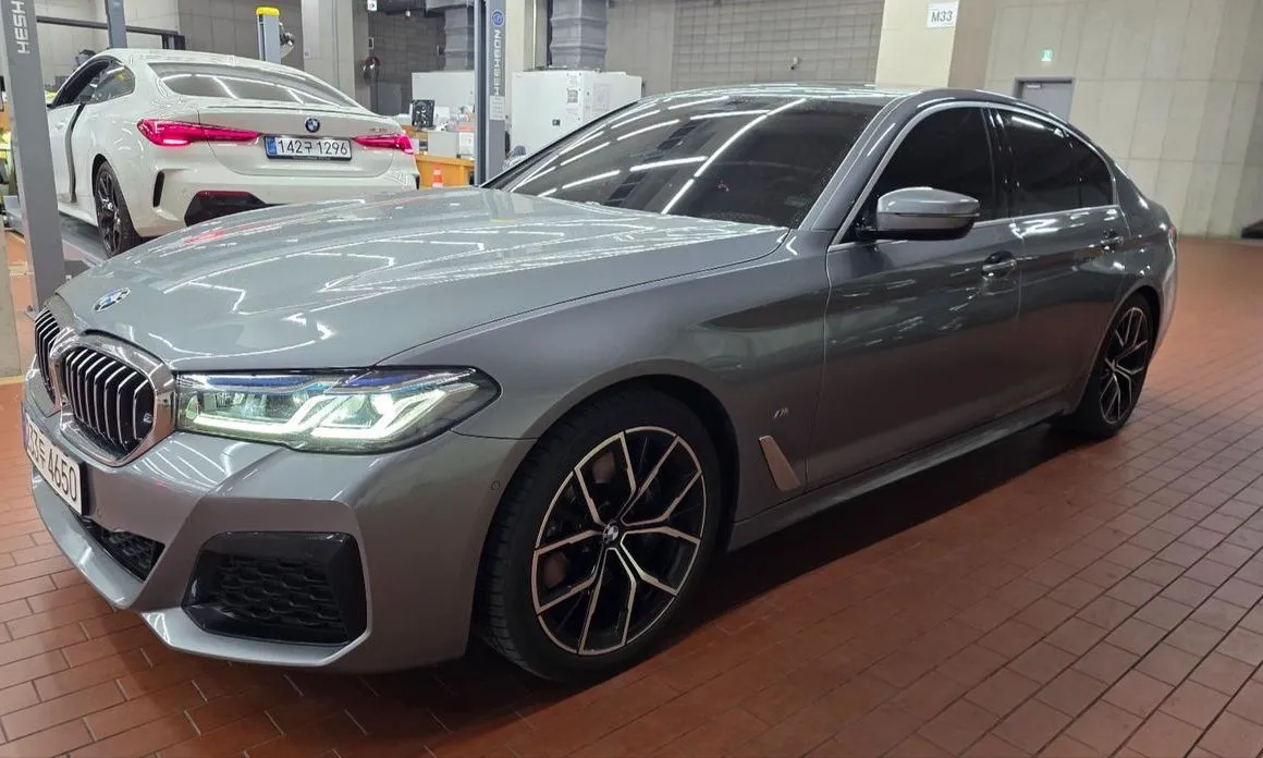 BMW 5-Series 2023 из KR, фото 3