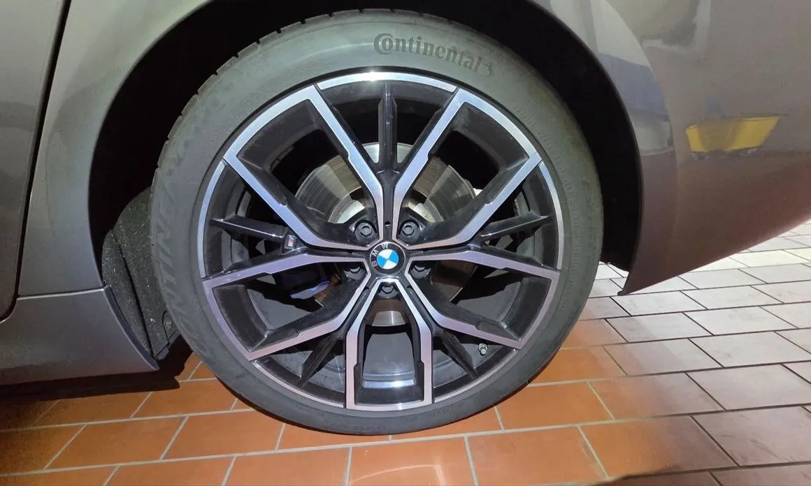 BMW 5-Series 2023 из KR, фото 5