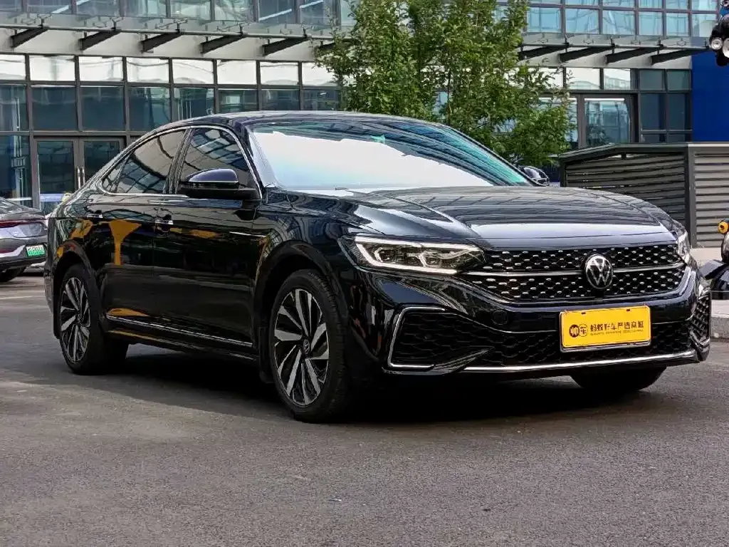Volkswagen Passat — фото 6