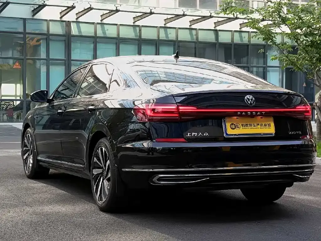 Volkswagen Passat — фото 8