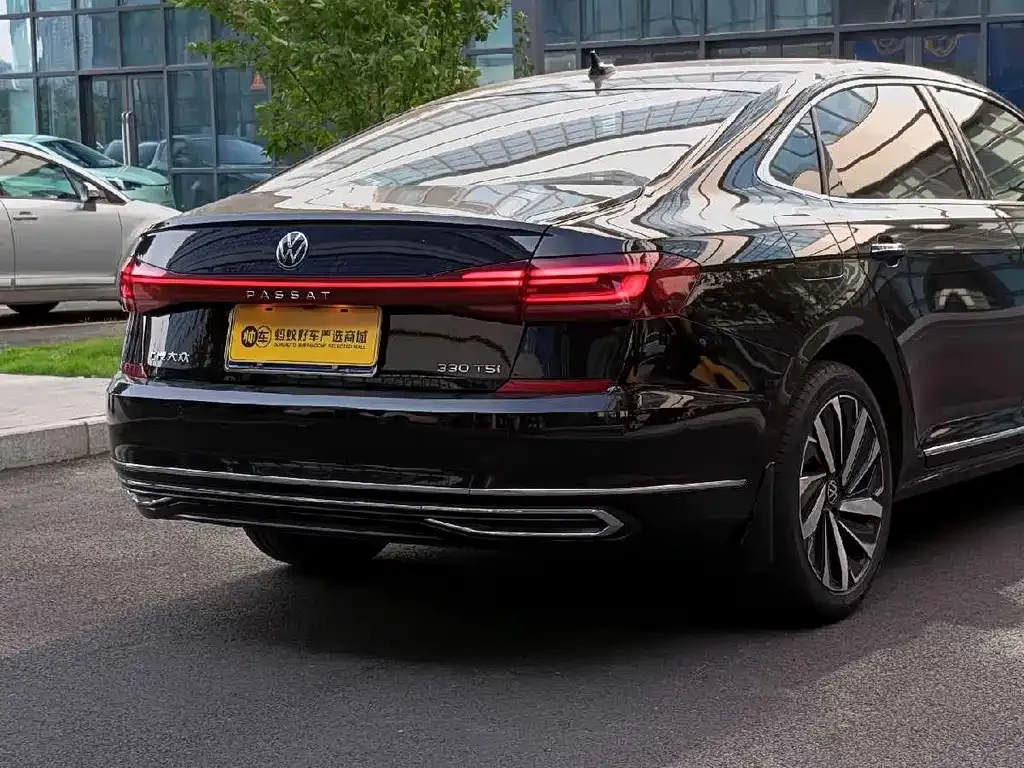 Volkswagen Passat — фото 4
