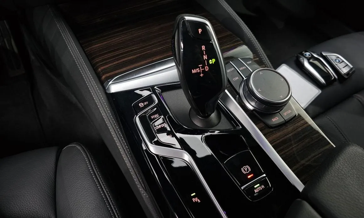 BMW 5-Series 2021 из KR, фото 2