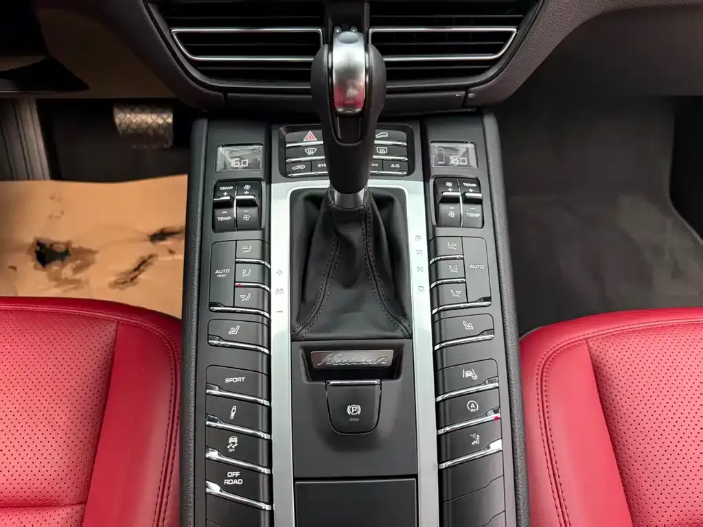 Porsche Macan 2021 из CN, фото 2