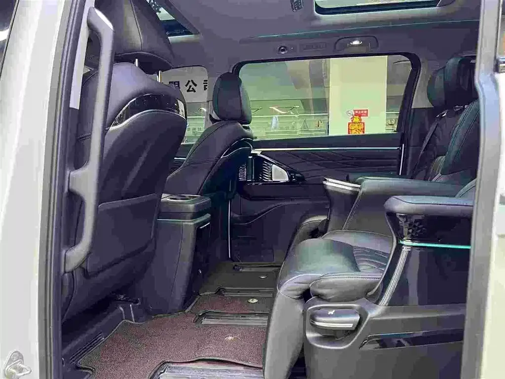 GAC Motor Trumpchi M8 — фото 5