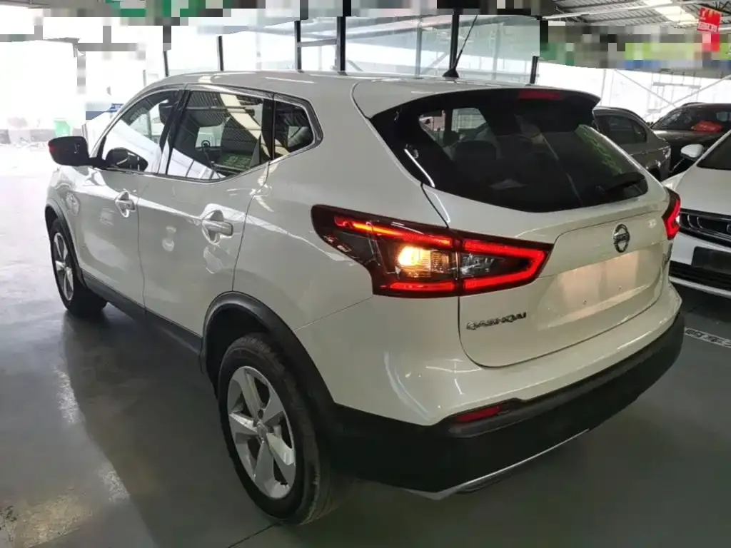 Nissan Qashqai — фото 2