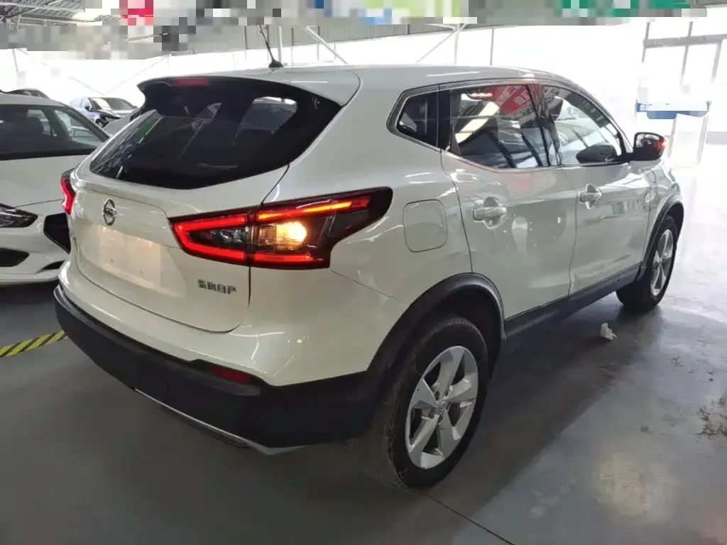 Nissan Qashqai — фото 6