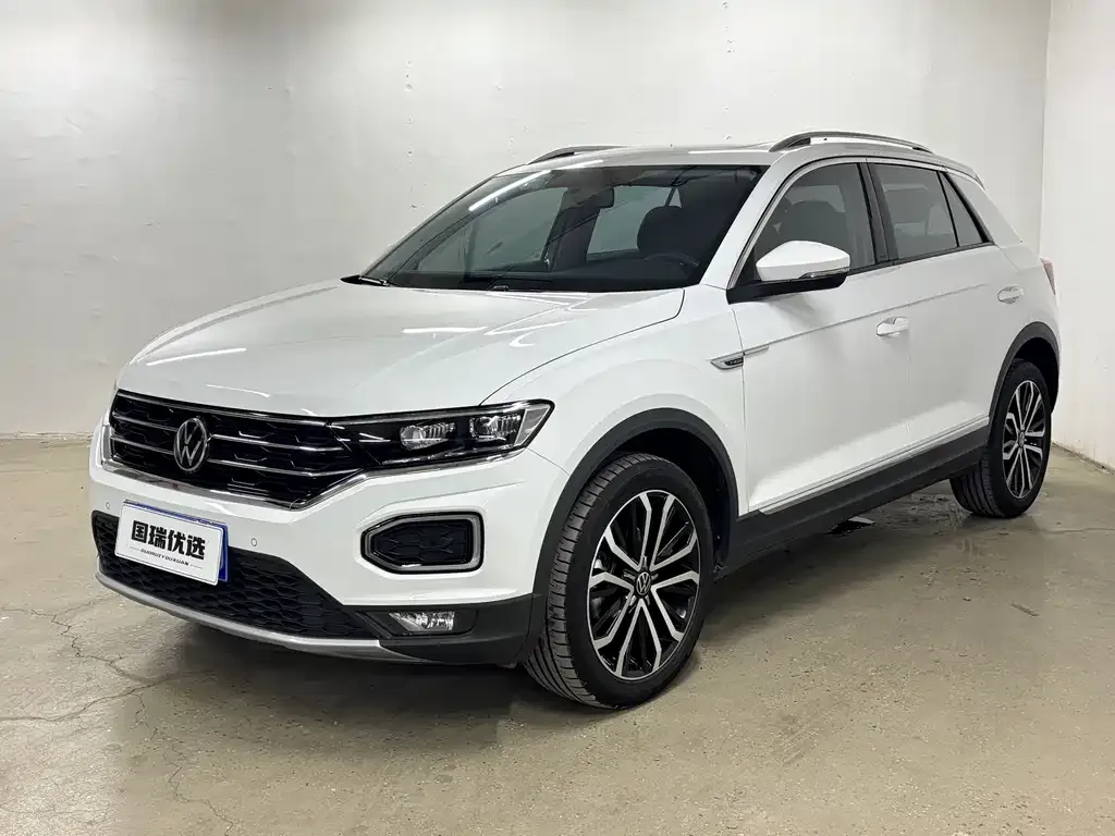 Volkswagen T-Roc — фото 1