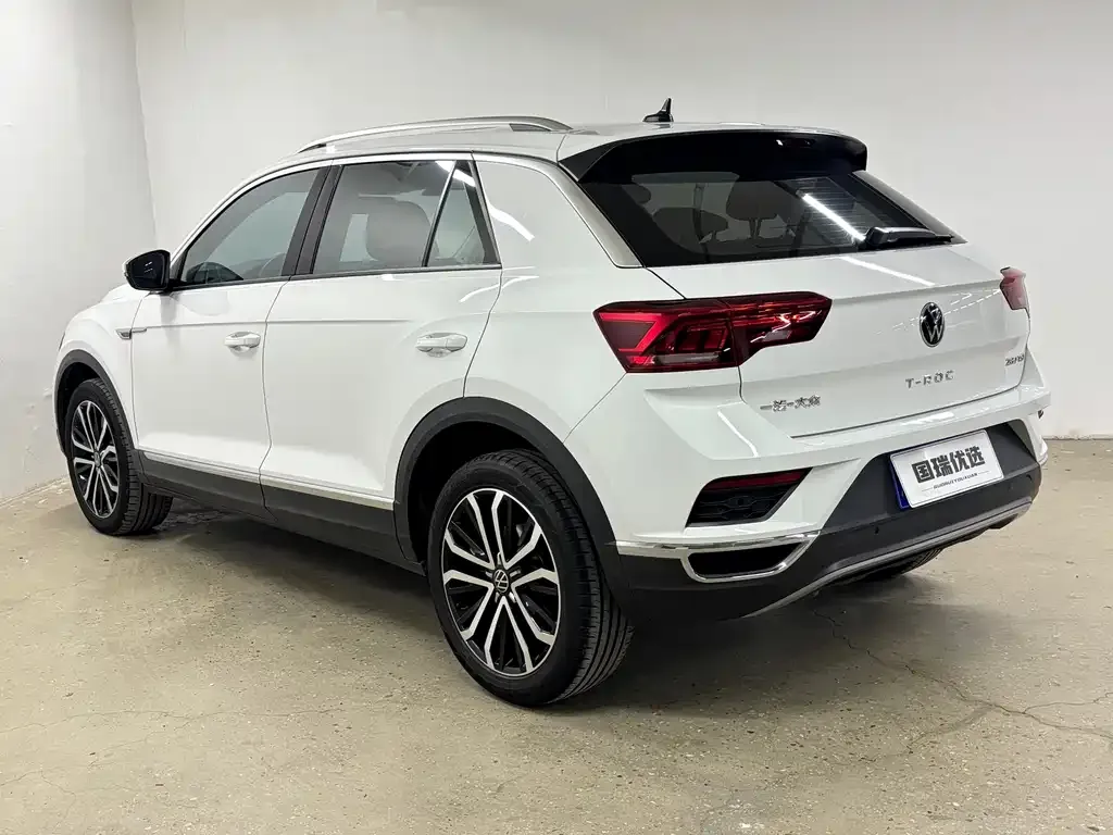 Volkswagen T-Roc — фото 2