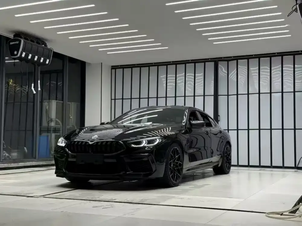 BMW M8