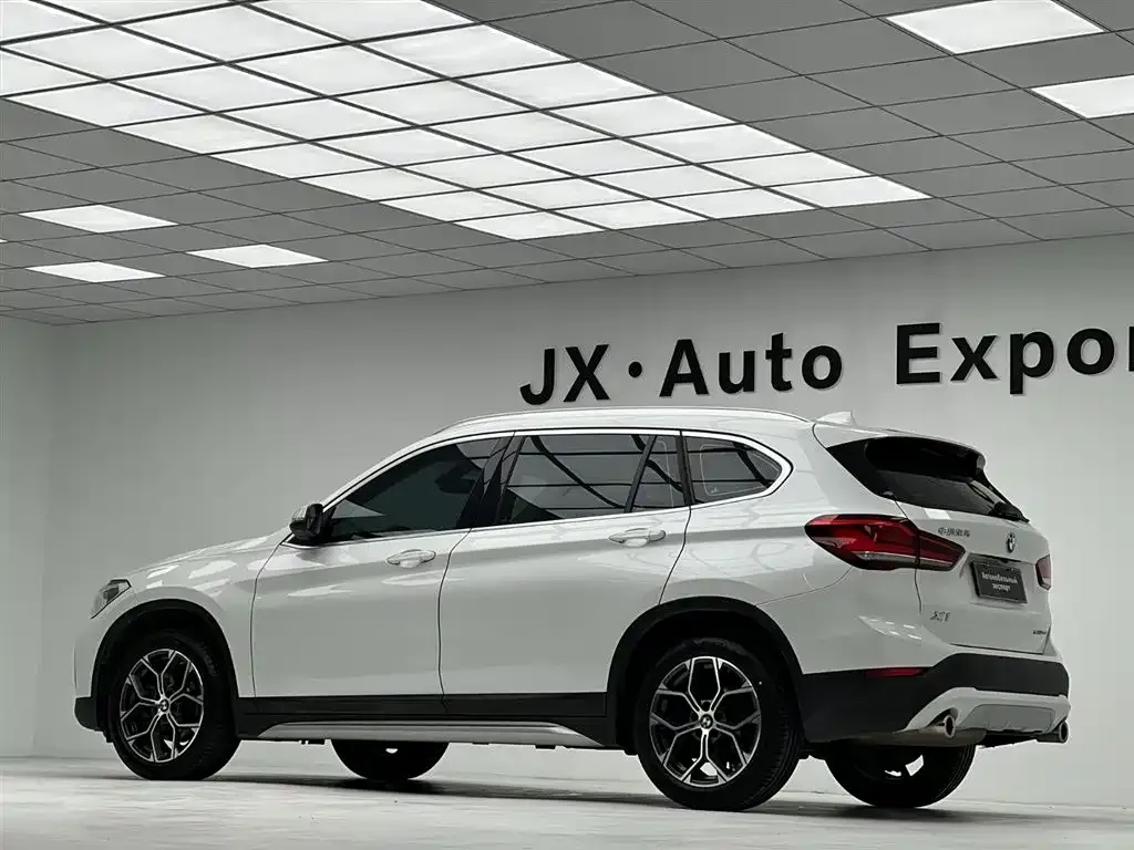 BMW X1 — фото 10