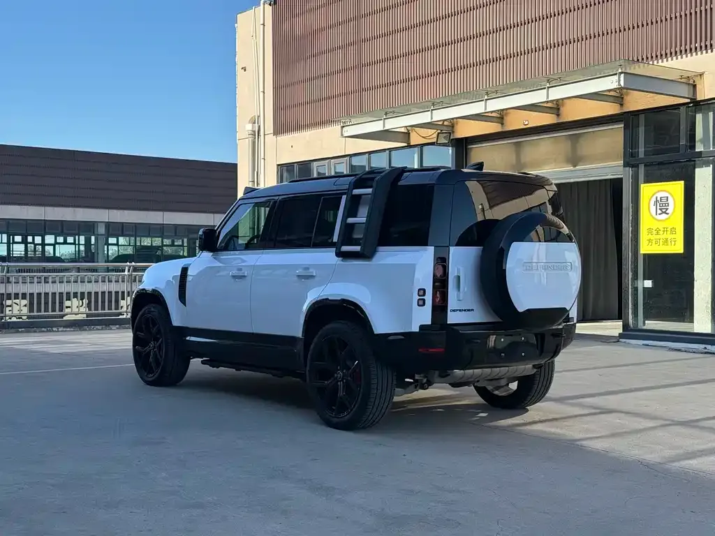 Land Rover Defender — фото 7