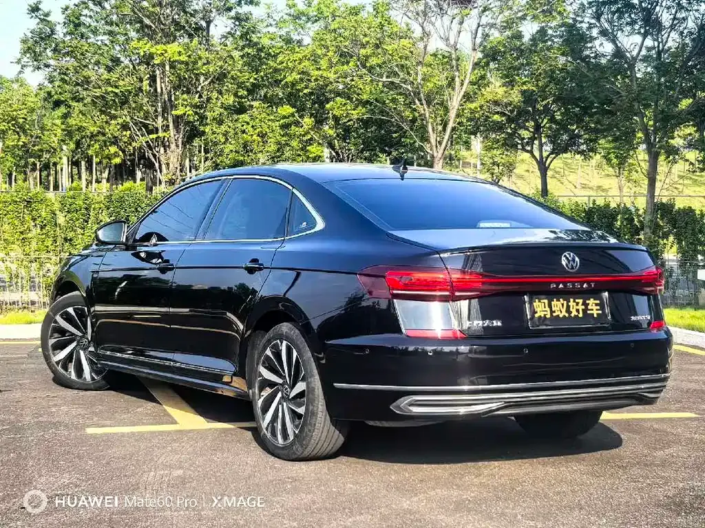 Volkswagen Passat — фото 8