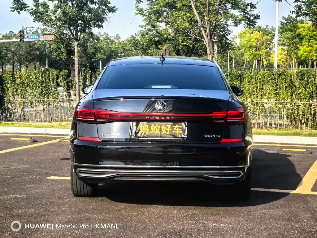 Volkswagen Passat — фото 7