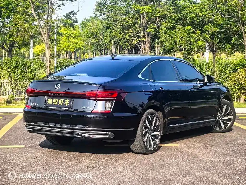 Volkswagen Passat — фото 9