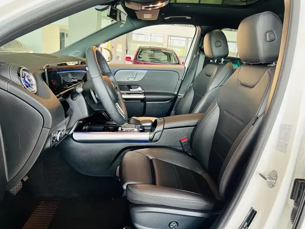 Mercedes-Benz GLA — фото 10