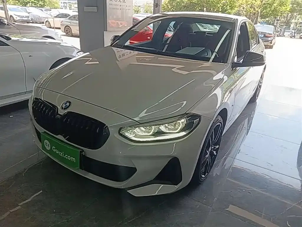 BMW 1 Series — фото 1