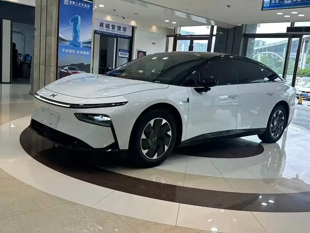 XPeng P7+ — фото 1