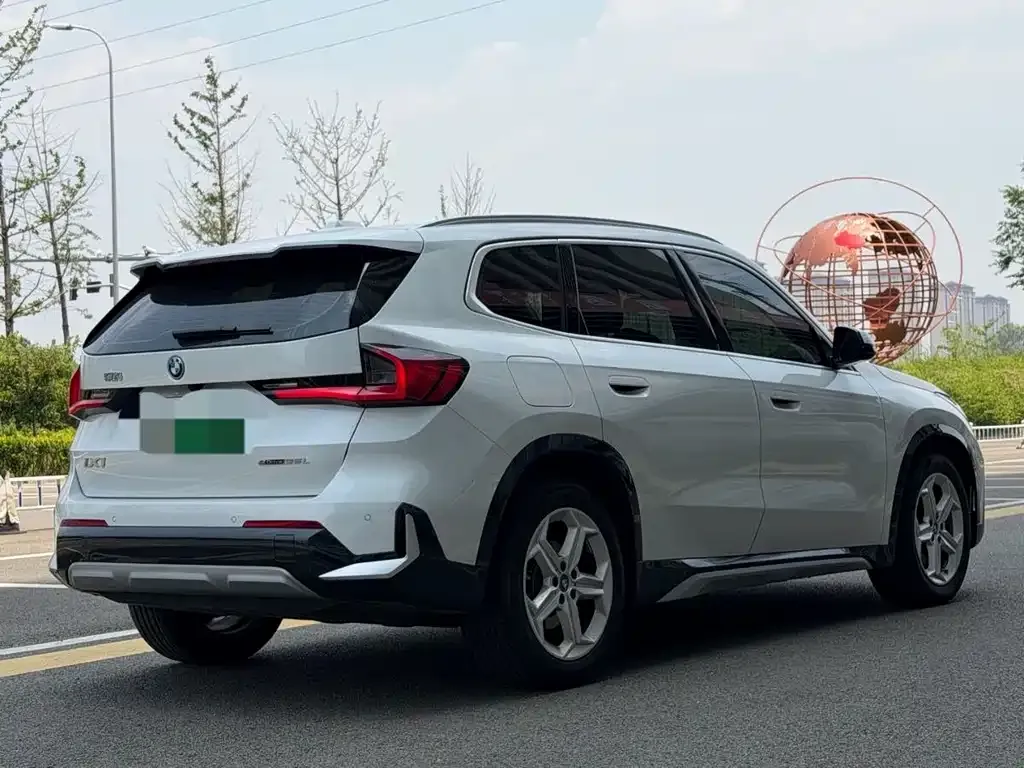 BMW iX1 2024 из CN, фото 7