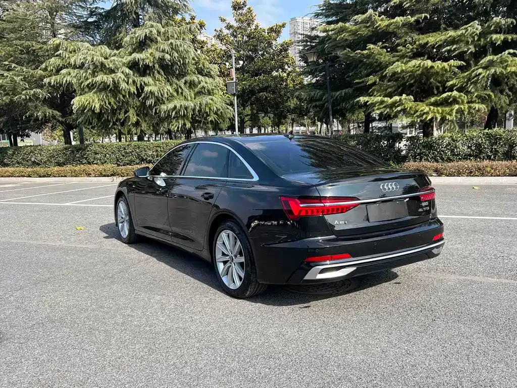 Audi A6L — фото 7