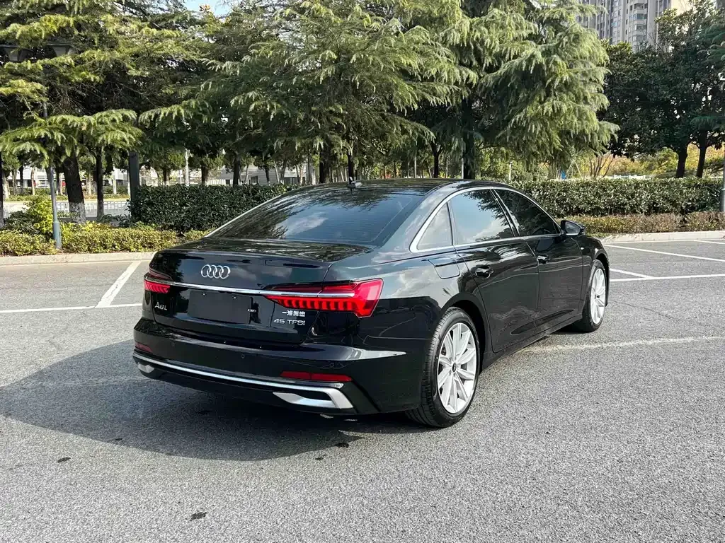 Audi A6L — фото 6