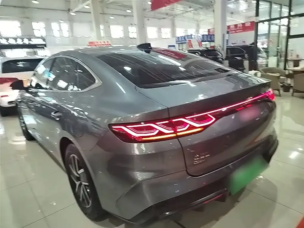 BYD Qin L — фото 10