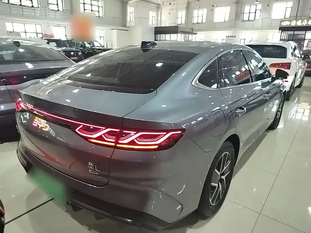 BYD Qin L — фото 4