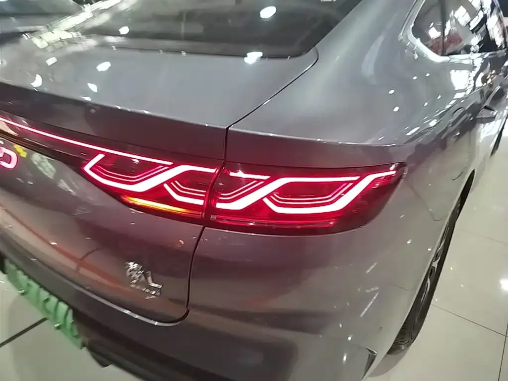 BYD Qin L — фото 9