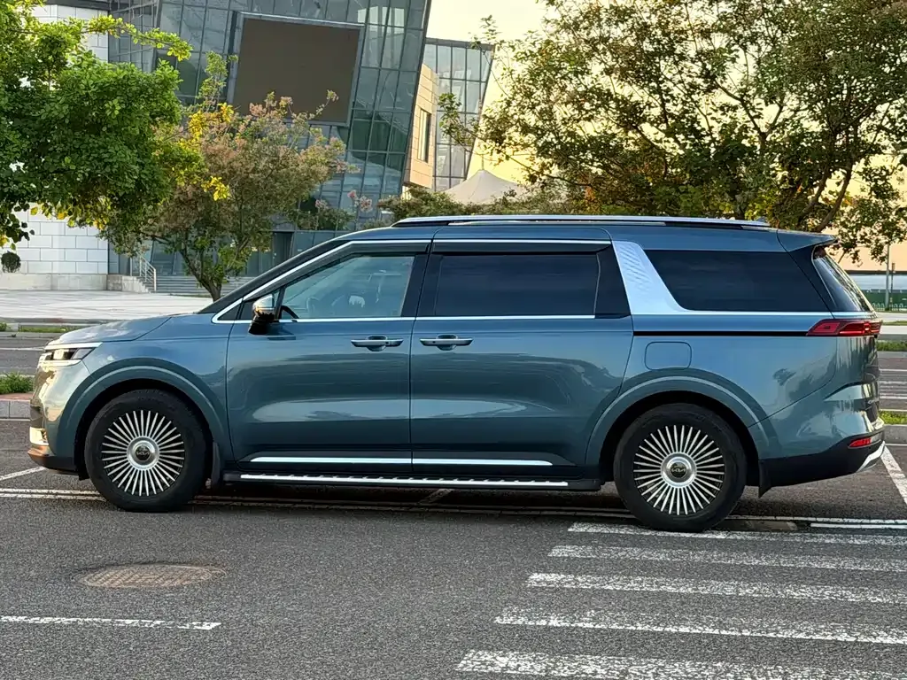 Kia Carnival 2022 из CN, фото 7