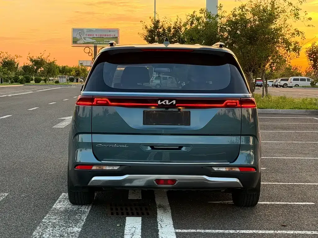 Kia Carnival 2022 из CN, фото 2