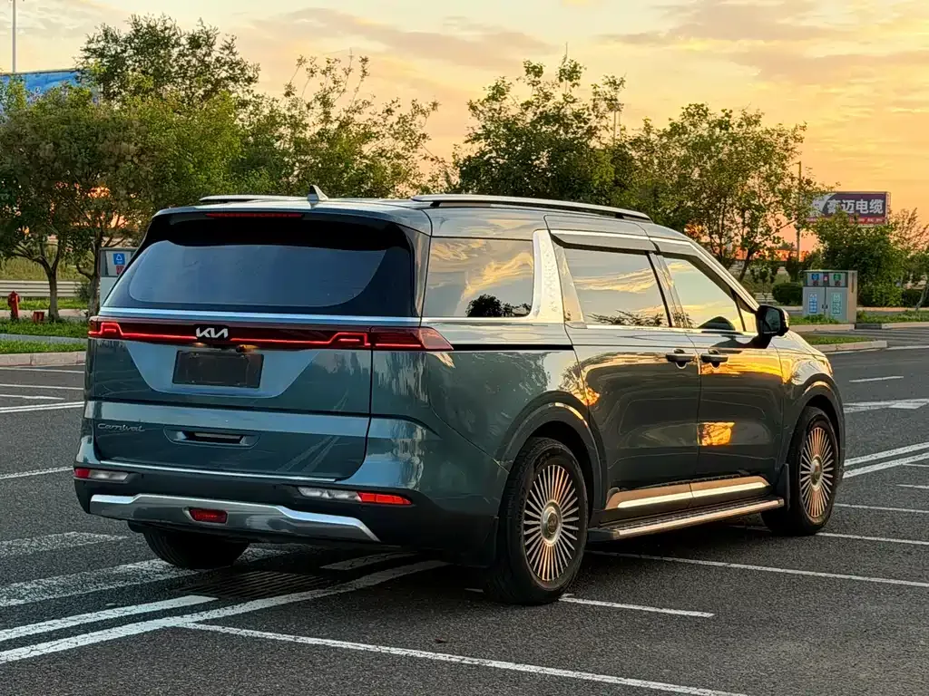 Kia Carnival 2022 из CN, фото 3