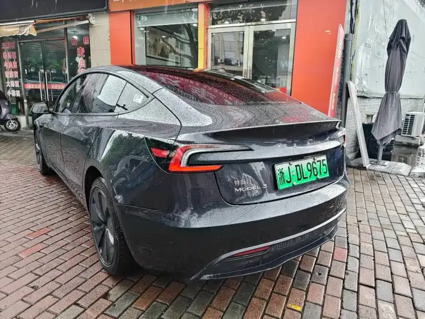 Tesla Model 3 — фото 2