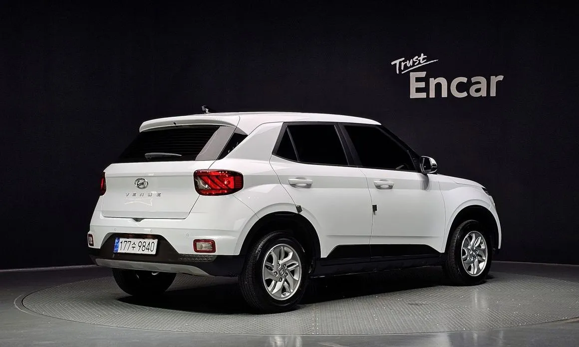 Hyundai Venue 2022 из KR, фото 2