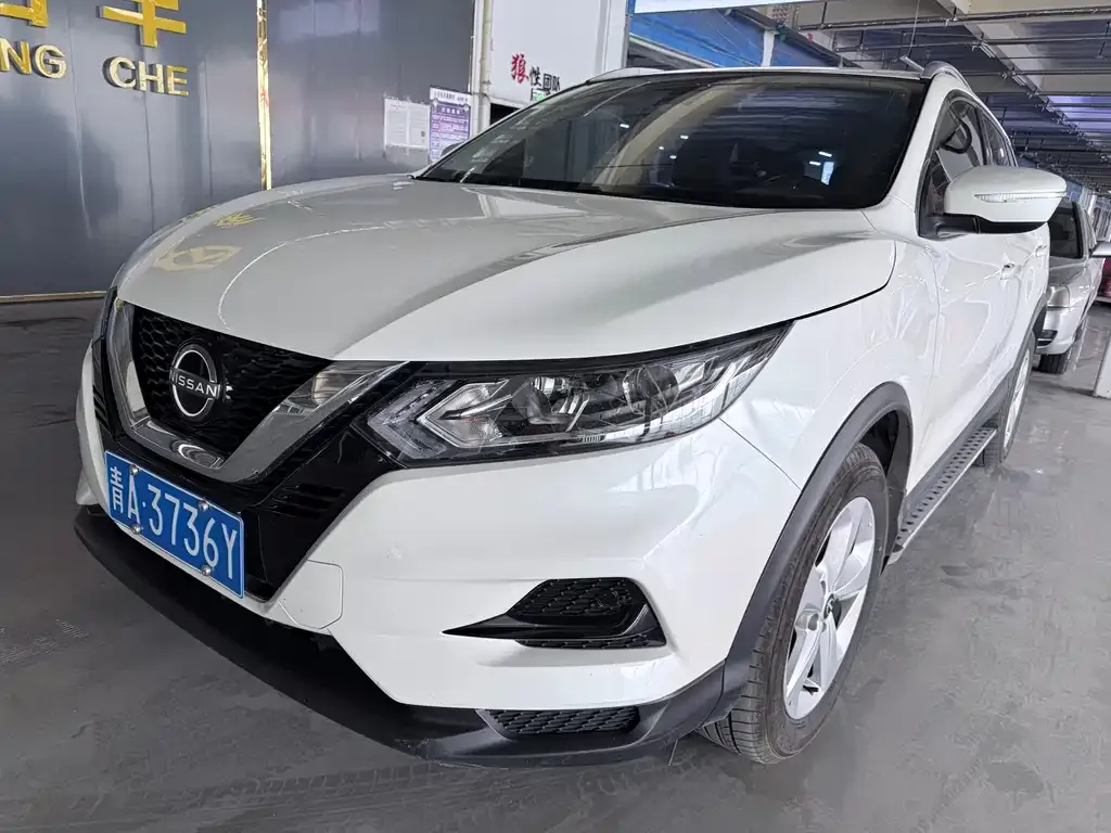 Nissan Qashqai — фото 1