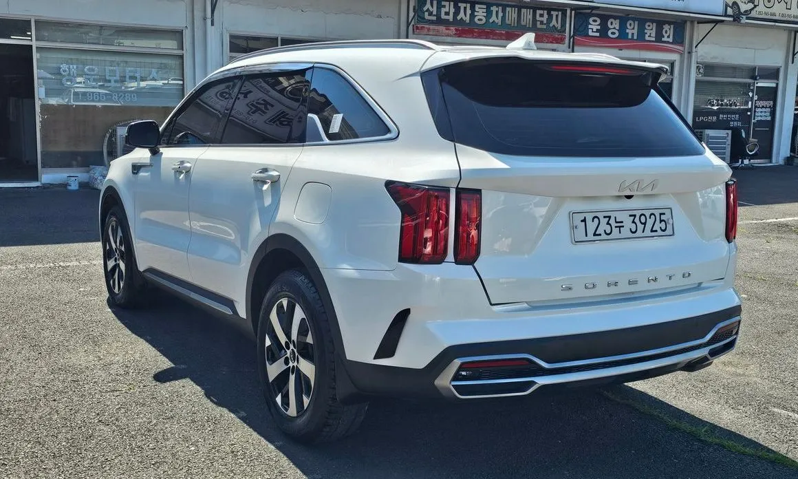 Kia Sorento — фото 4