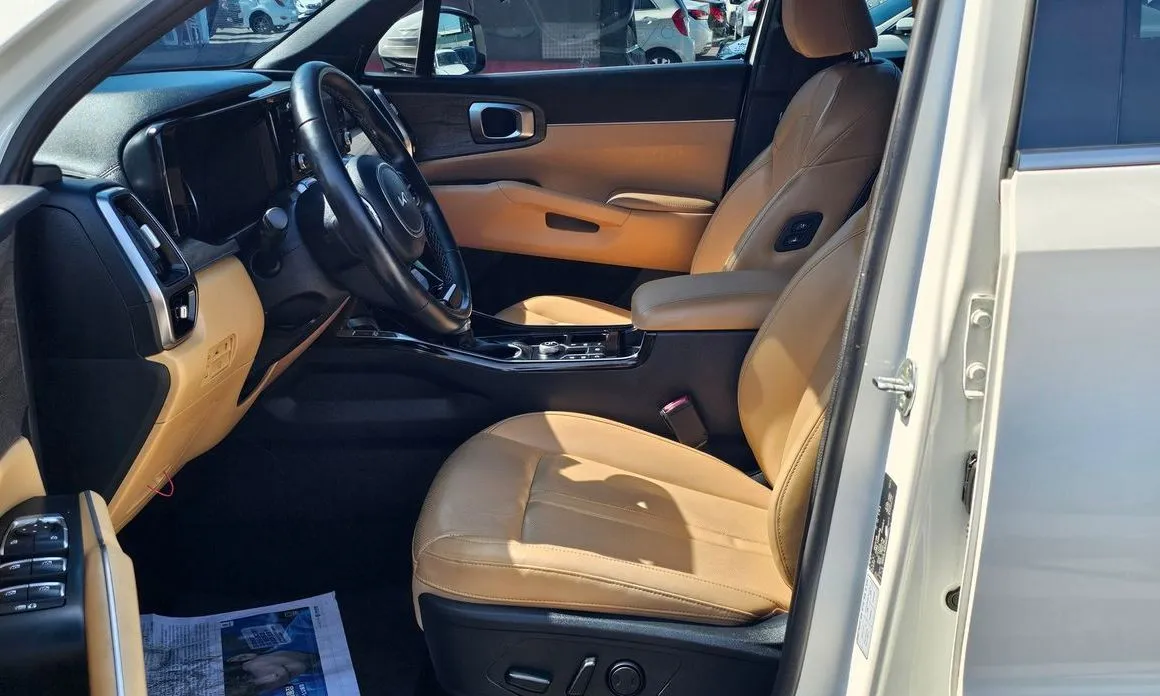 Kia Sorento — фото 9