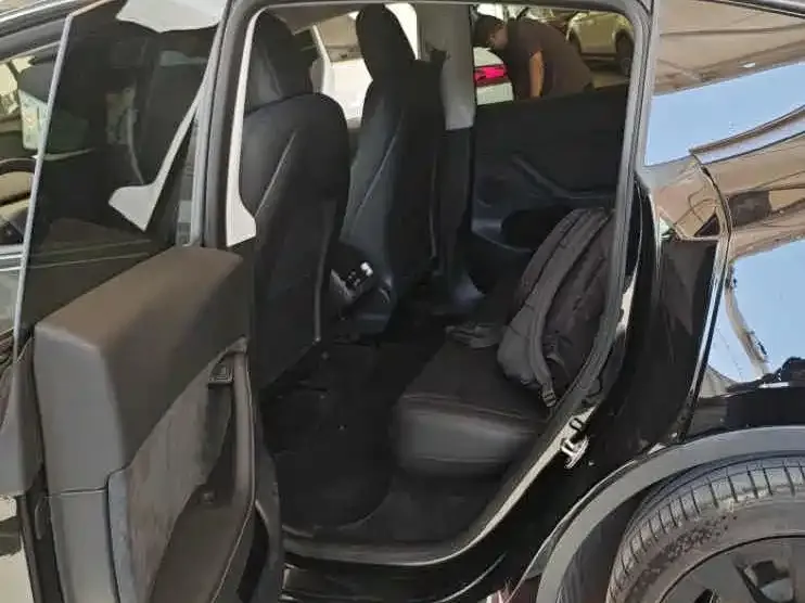 Tesla Model Y — фото 2
