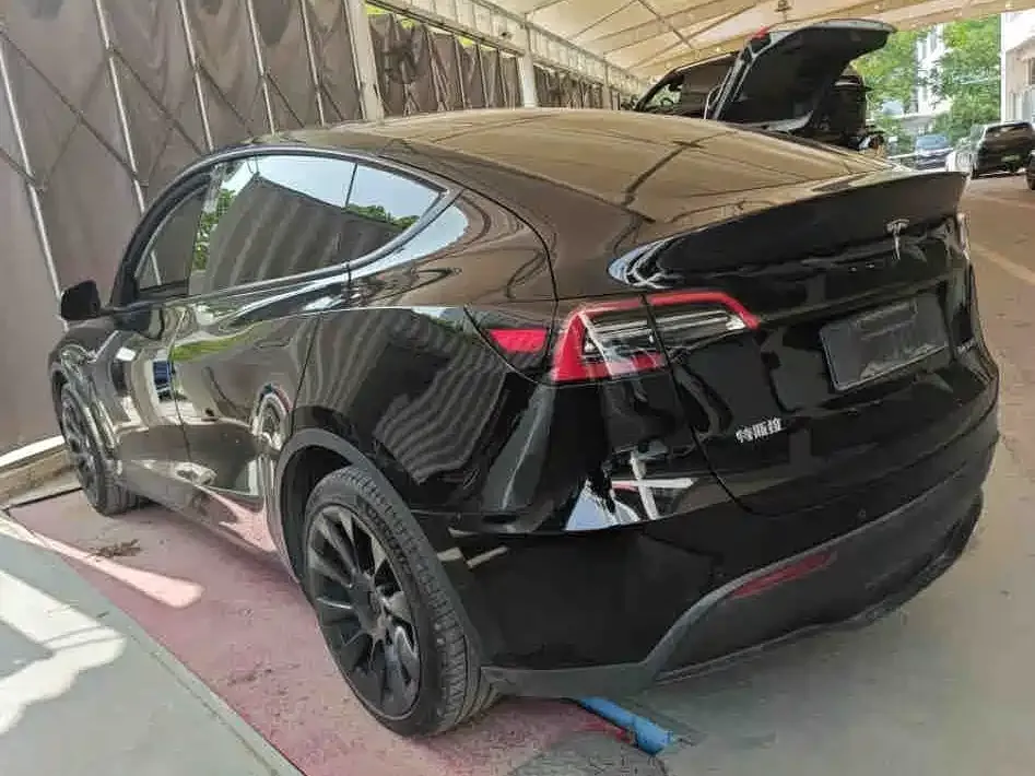 Tesla Model Y — фото 4
