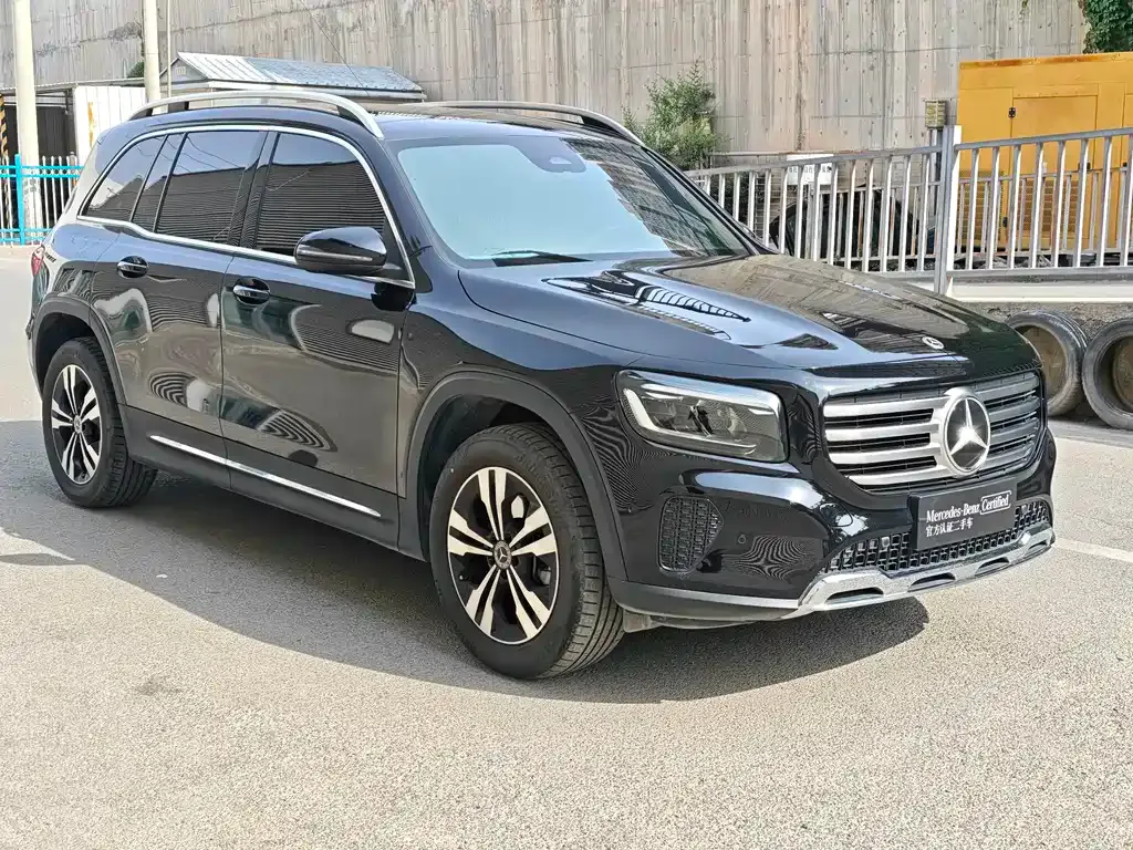 Mercedes-Benz GLB — фото 9