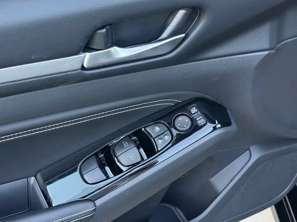 Nissan Teana — фото 2