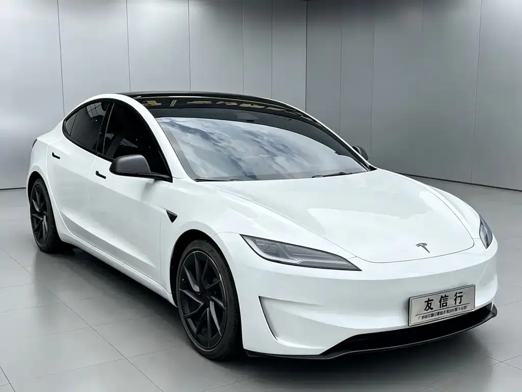 Tesla Model 3 — фото 2