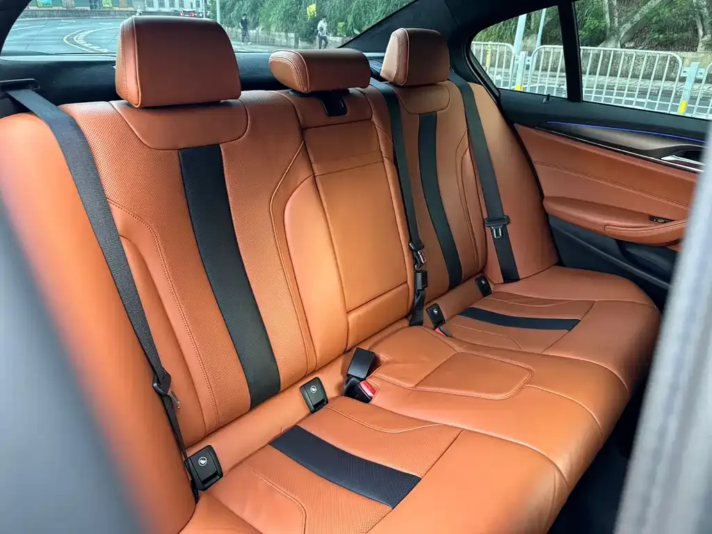 BMW M5 2023 из CN, фото 2