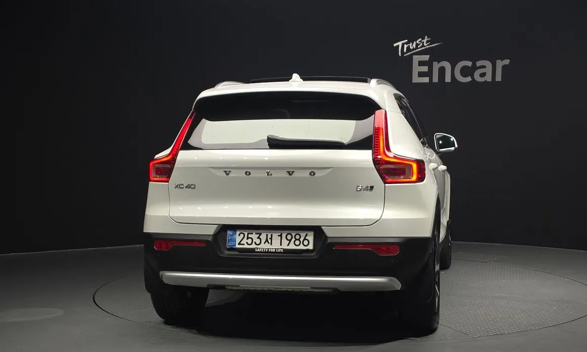 Volvo XC40 2023 из KR, фото 5