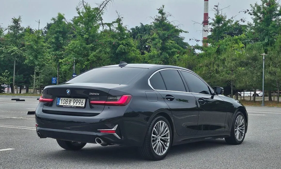 BMW 3-Series 2022 из KR, фото 9