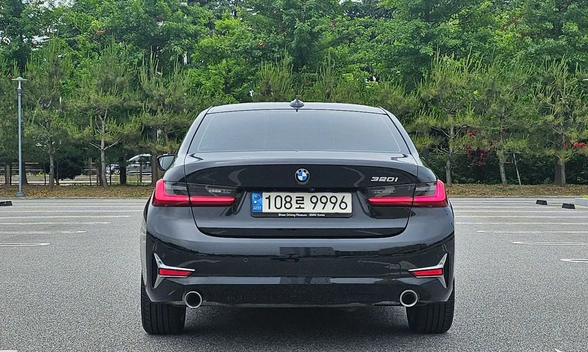 BMW 3-Series 2022 из KR, фото 5