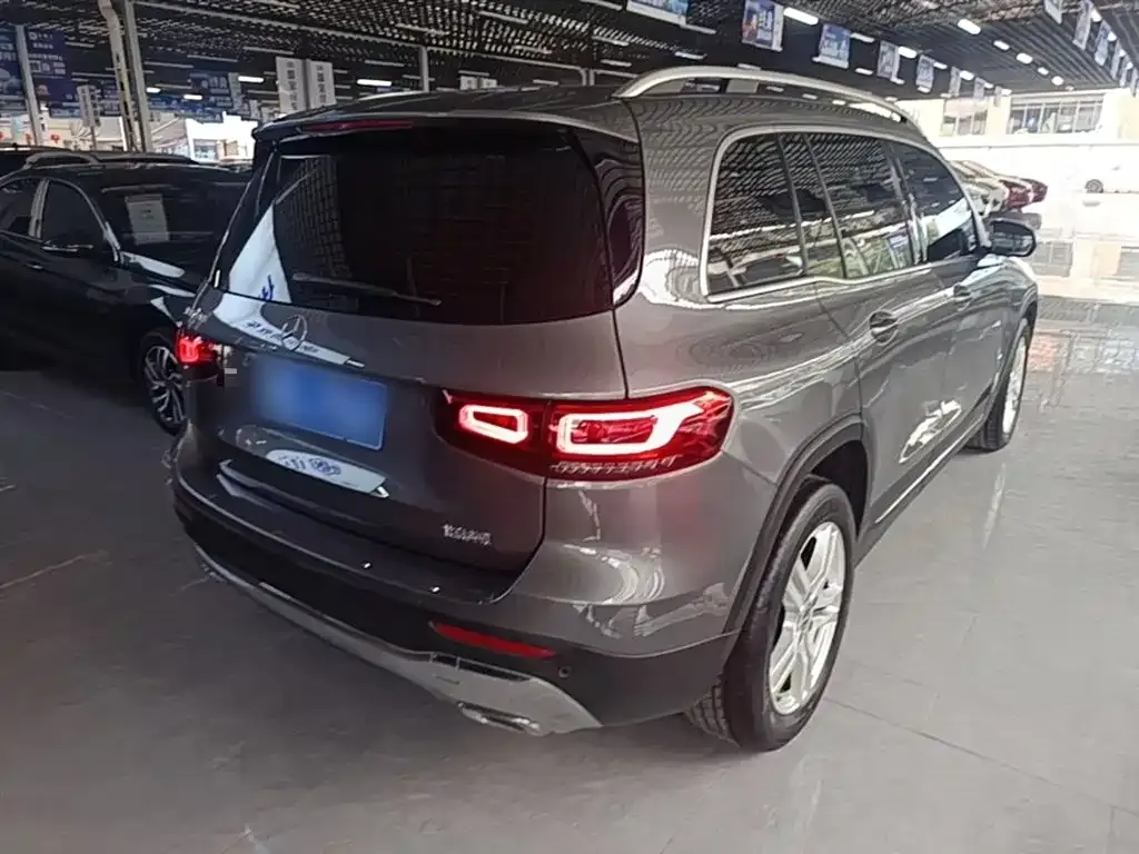 Mercedes-Benz GLB — фото 5