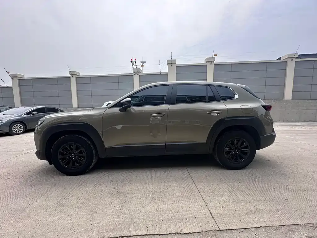 Mazda CX-50 2023 из CN, фото 2